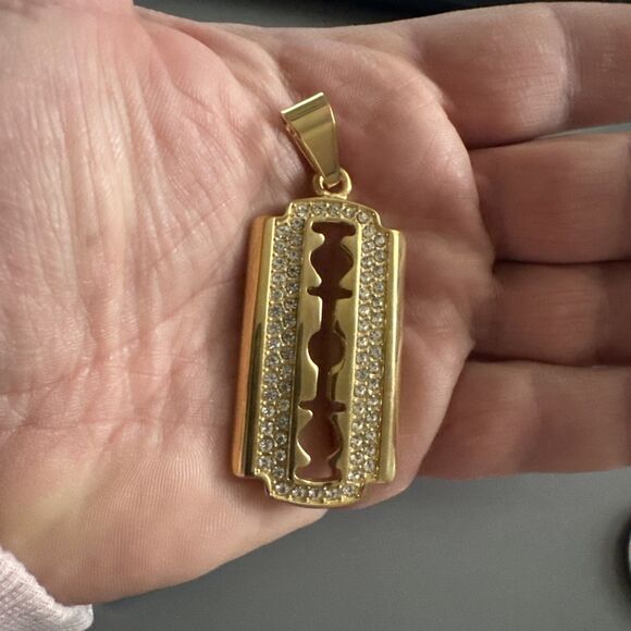 Blade Pendant Gold Plated Cubic Zirconia Stainless Steel 24 Inch Chain Razor - Picture 4 of 6